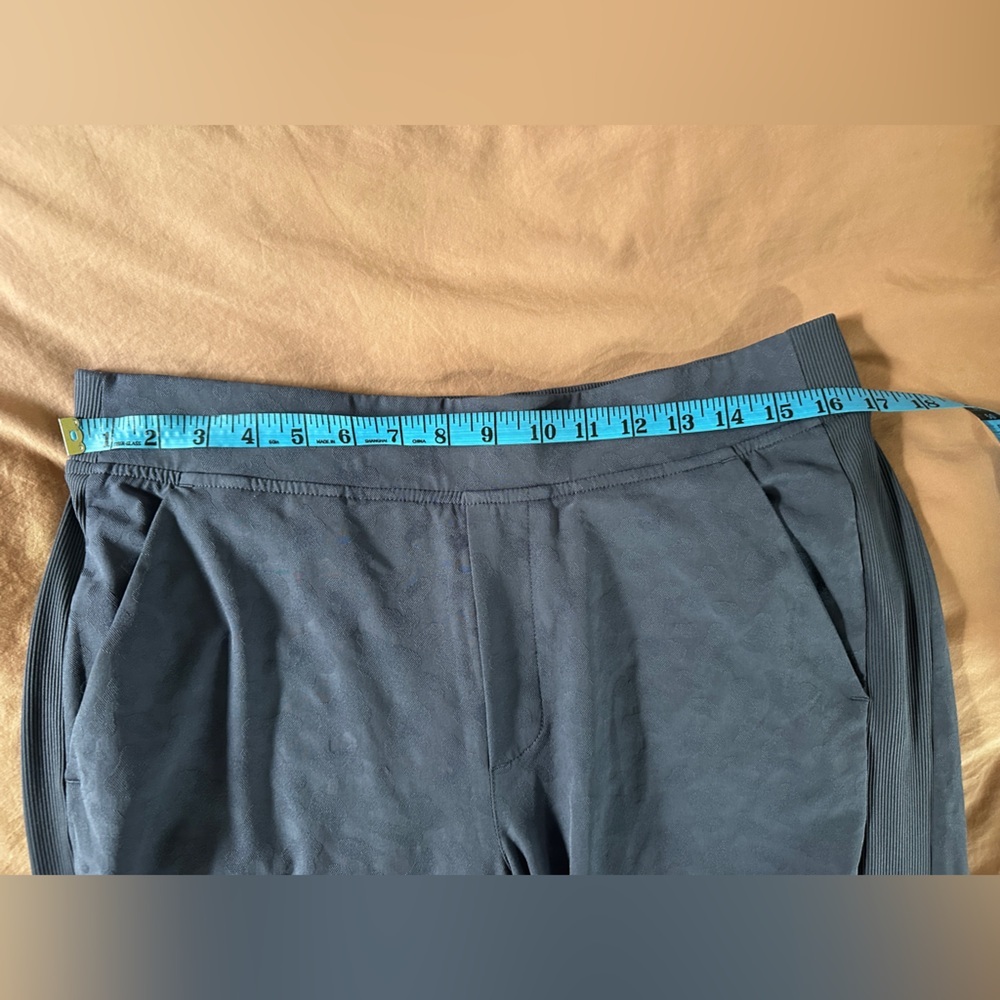 Athleta Brooklyn Textured Ankle Pant Leopard Medieval Violet Size 12 - Picture 10 of 16